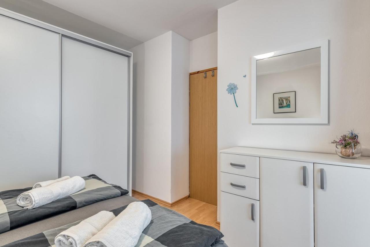 Apartment Lucijan Poreč Extérieur photo