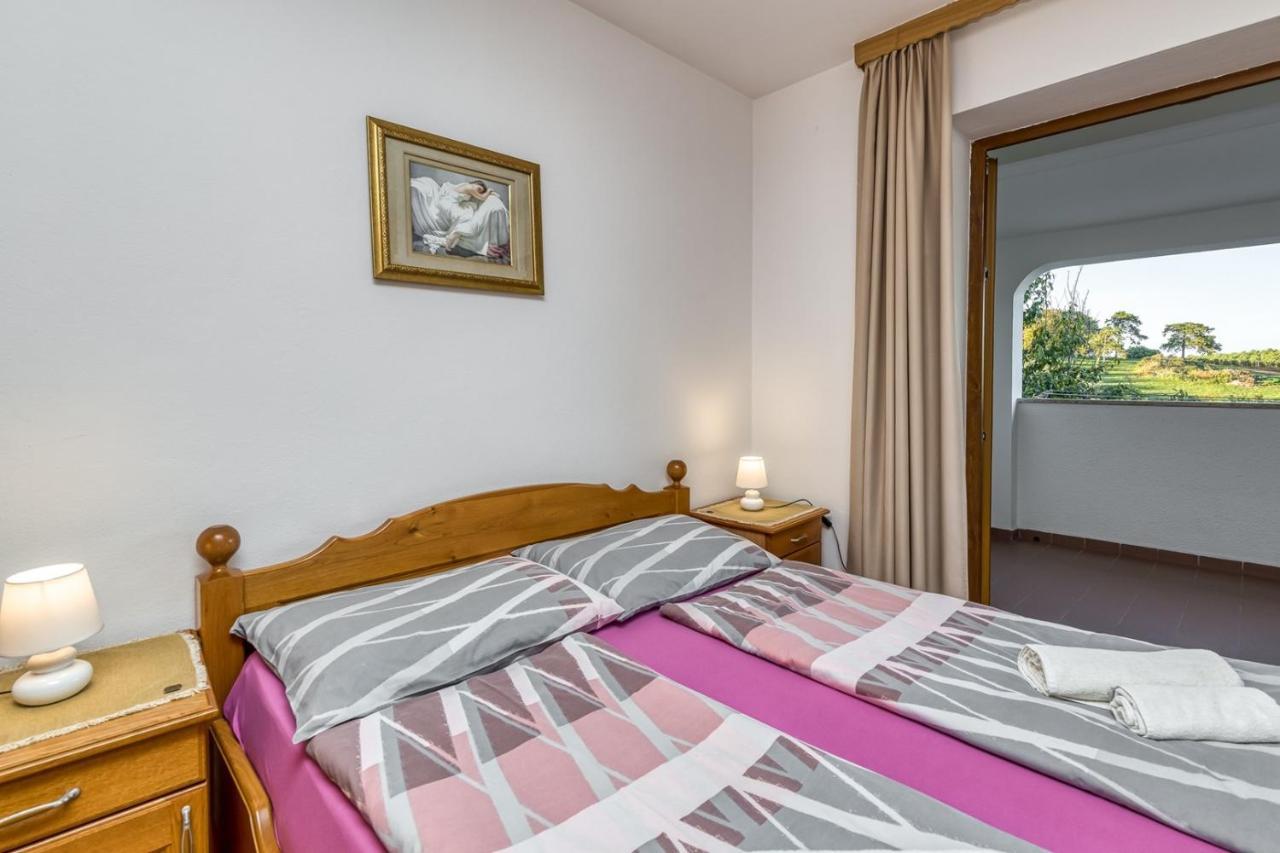 Apartment Lucijan Poreč Extérieur photo